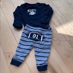 Adorable newborn outfit! 🏈